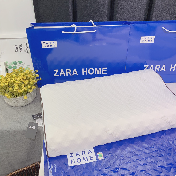 西班牙外贸原单zara乳胶枕带钢印狼牙按摩成人单人乳胶枕